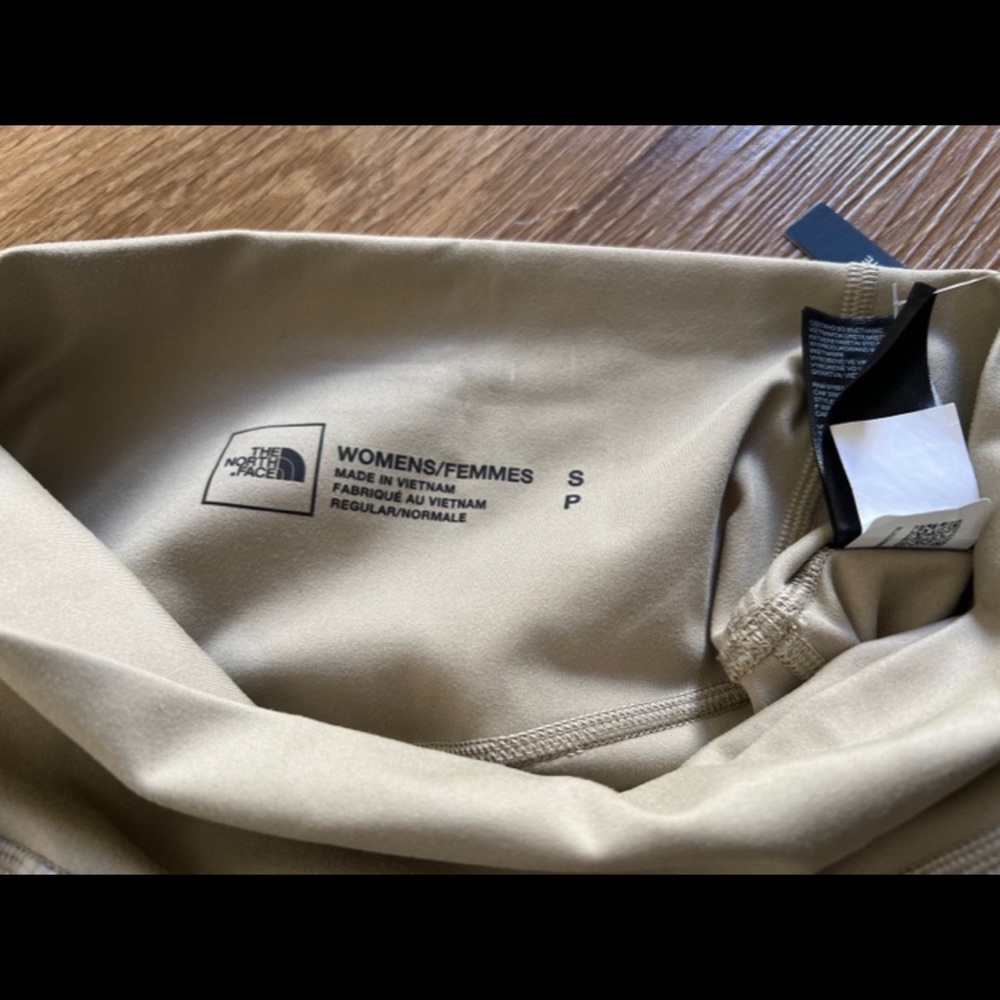 The North Face Women's Motivation High-Rise Pocket 9" Short Size S - Picture 4 of 5